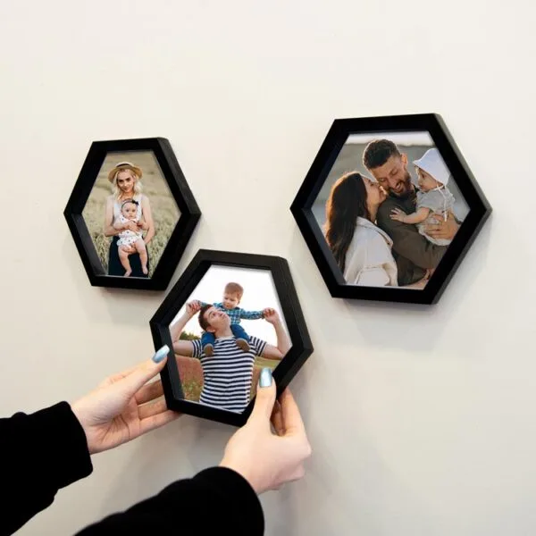 Yapışkanlı Sök Tak 20x20 cm Siyah Altıgen Çerçeve 3'lü